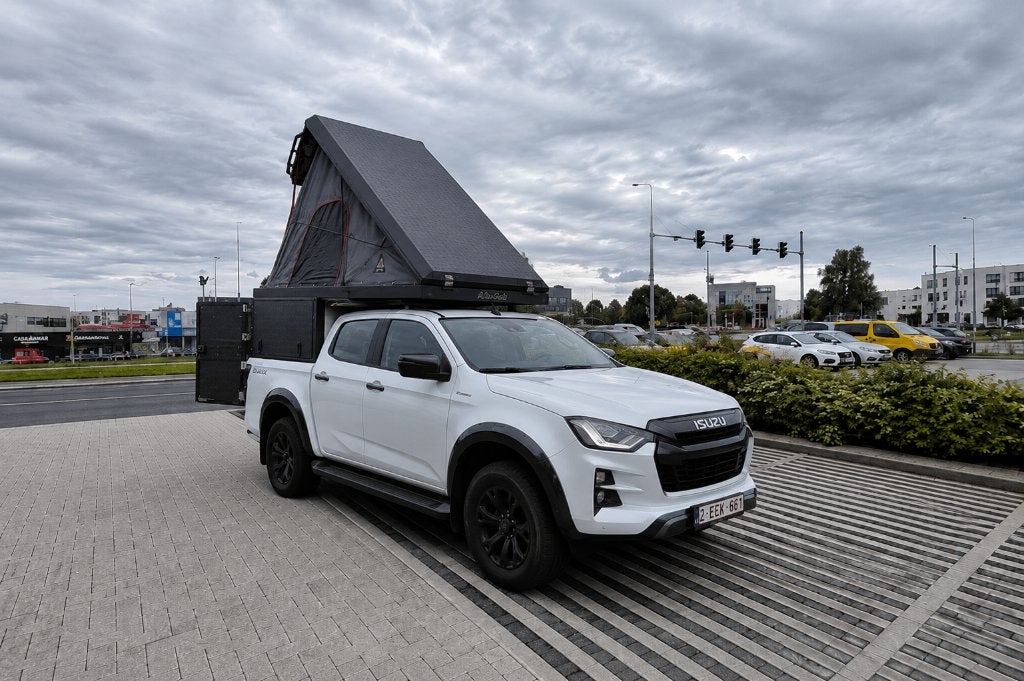 Isuzu D Max V Cross Met Alu-Cap Camper Unit Vol Opties 2024, Buscamper of Camperbus, Tot en met 2, Bedrijf, Diesel