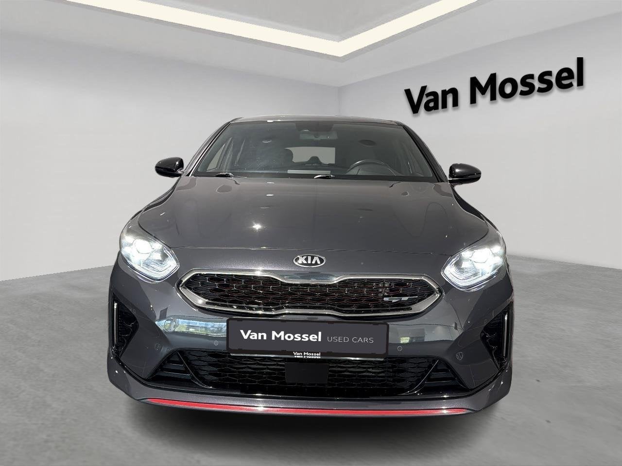 Kia ProCeed GT 1.6 T-GDI 204 DCT ISG (automatique), https://public.car-pass.be/vhr/3de5a026-5f3a-481d-82fc-6d0bd5394246, Argent ou Gris