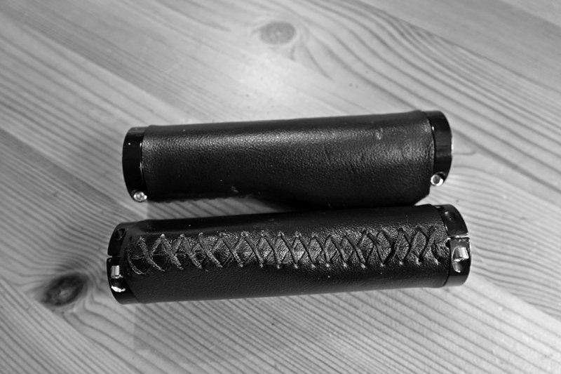 PU lederen ergonomisch gevormde fiets handvaten 130 mm lang, Guidon, Comme neuf, Mountainbike, Cuir