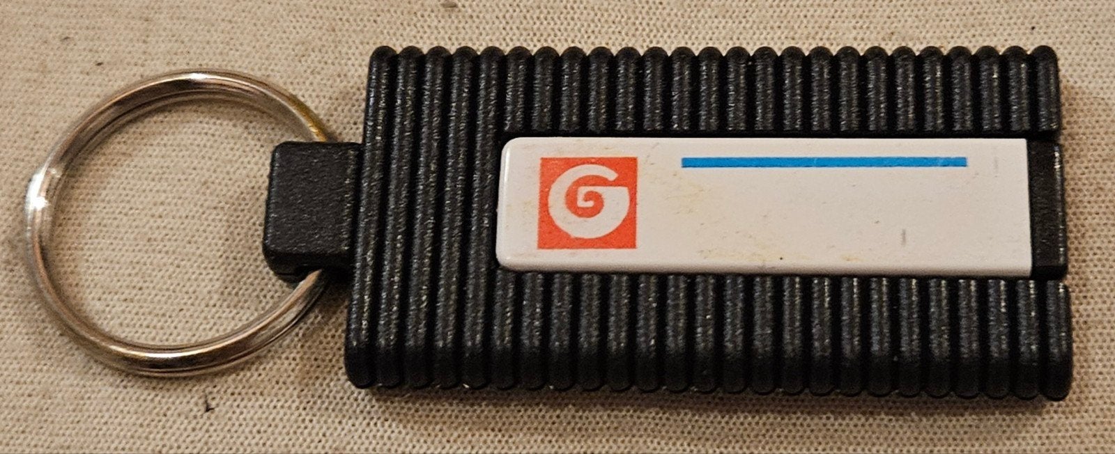 Porte-clés Generale Bank bleu
Cet objet est, Collections, Porte-clés, Enlèvement ou Envoi