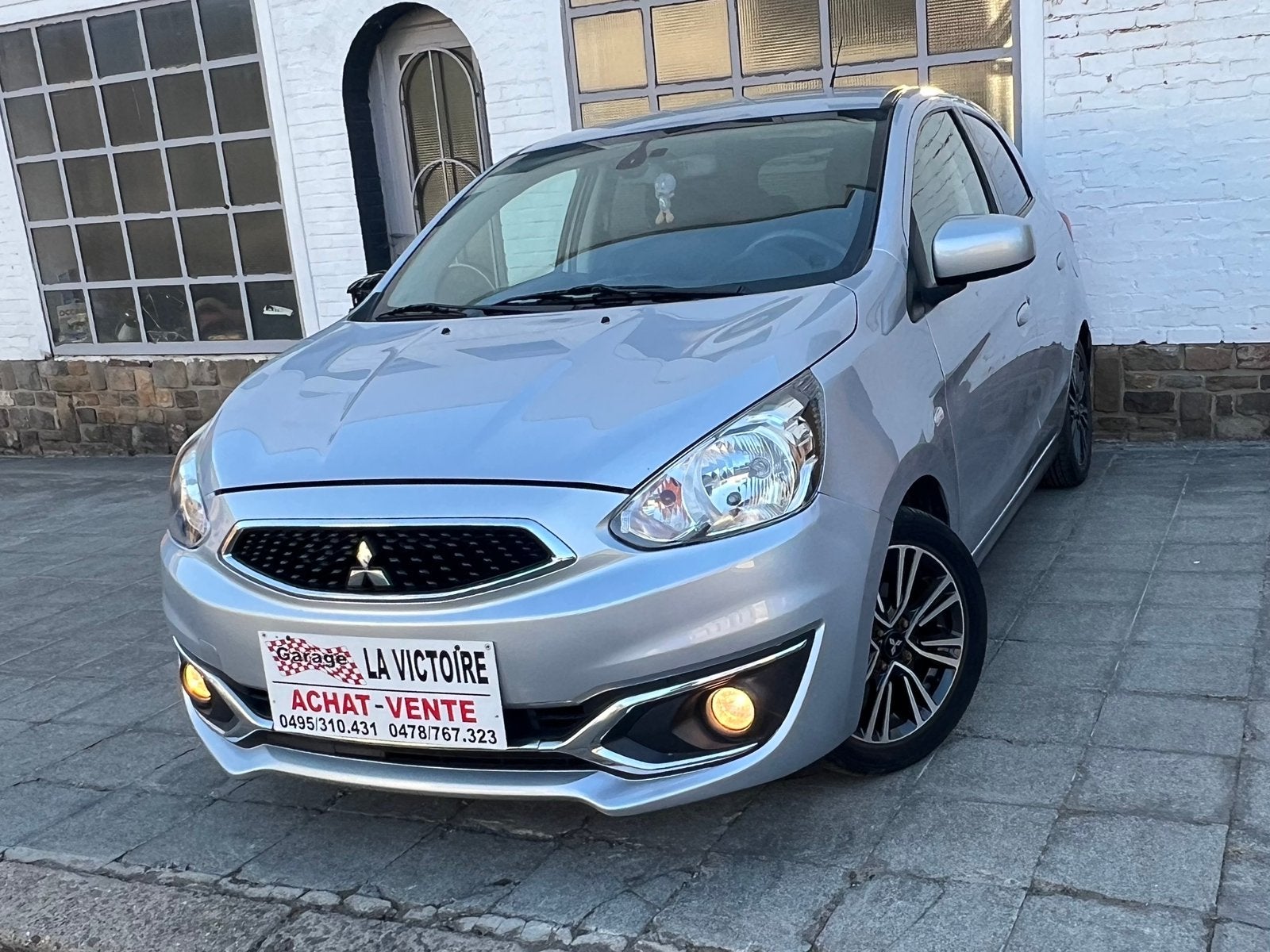 Mitsubishi Space Star 2019 année 1.2 essence 0032478767323, Autos, Mitsubishi, Argent ou Gris, Achat, https://public.car-pass.be/vhr/f2b29afd-0951-43b8-96db-12e698826b7a