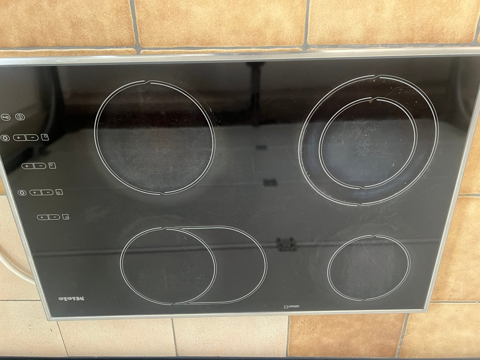 Miele keramische kookplaat, Elektronische apparatuur, Ophalen, Keramisch, 4 kookzones, Zo goed als nieuw