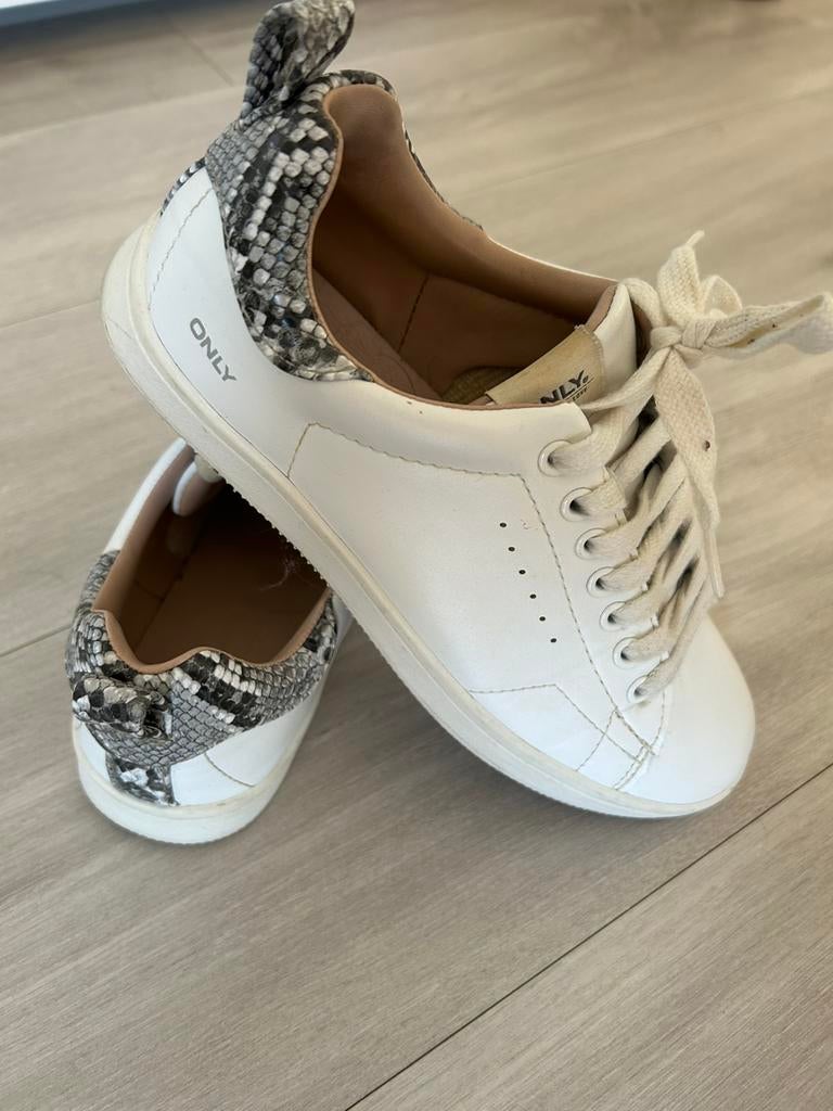 Sneakers Only - maat 36- wit met print achteraan, Ophalen, Zo goed als nieuw, Wit, Sneakers