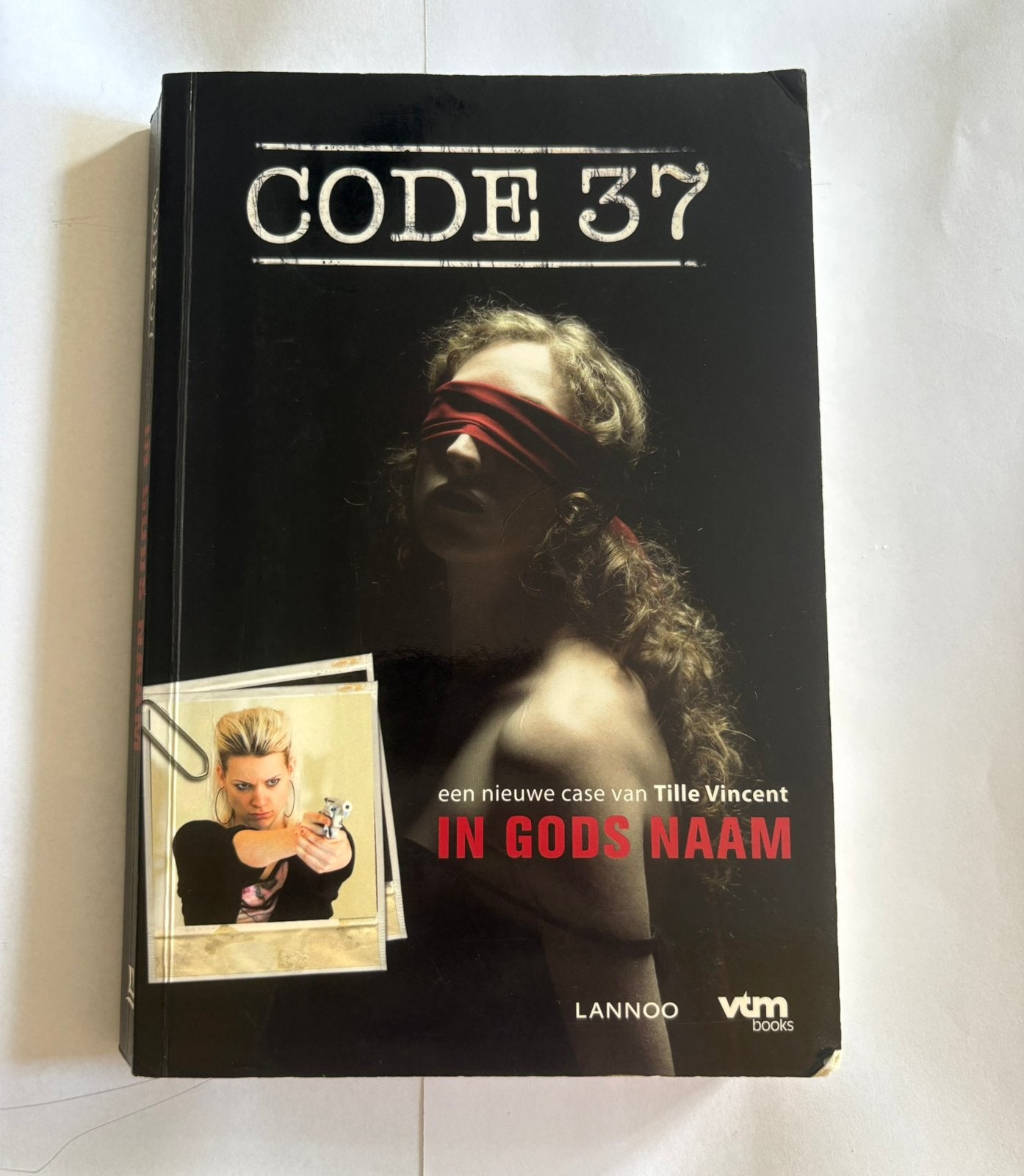 In gods naam, Boeken, Ophalen of Verzenden, Gelezen