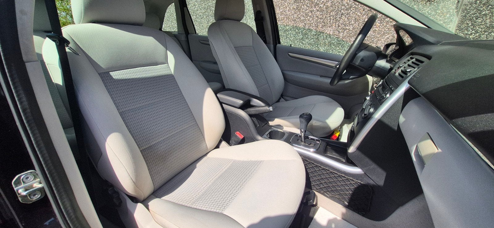 Mercedes B160 GEKEURD *AUTOMAAT* 1.5i BENZINE 2011, Auto's, Automaat, Euro 5, Beige, Parkeersensor