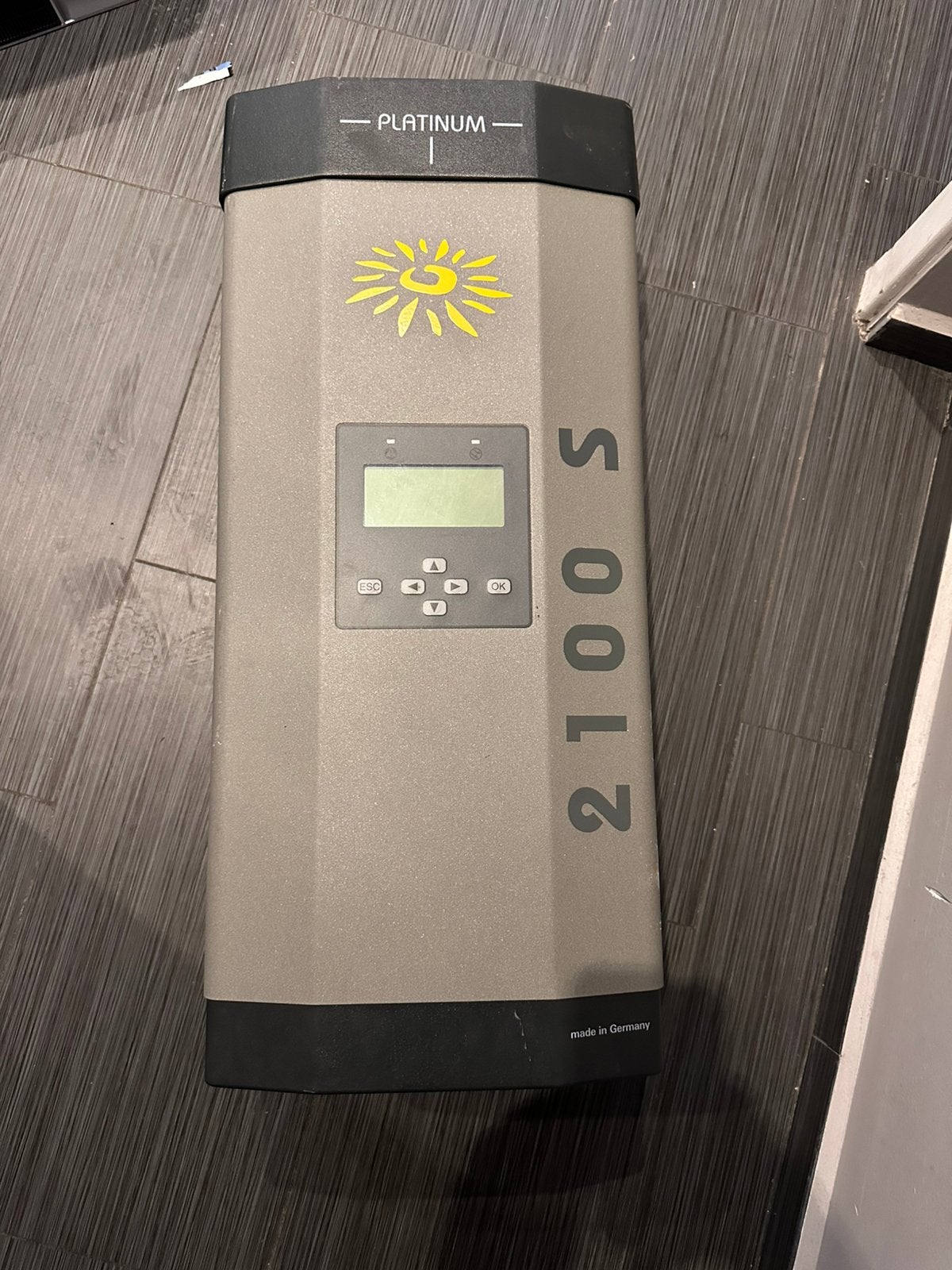 On dit leur  Diehl/Theia, modèle Platinum 2100S., Doe-het-zelf en Bouw, Zonnepanelen en Toebehoren, Zo goed als nieuw, Ophalen of Verzenden