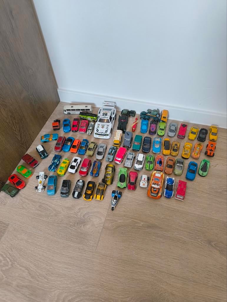 Lot de petites voitures 70pcs, Enlèvement ou Envoi