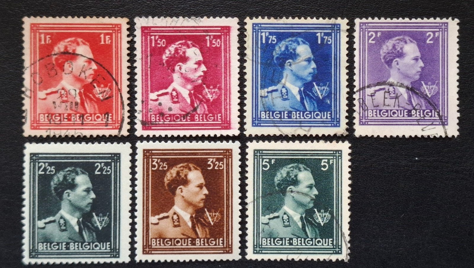 België: OBP 690/96 (●) Open kraag 1944., Met stempel, Koninklijk huis, Frankeerzegel, Ophalen of Verzenden