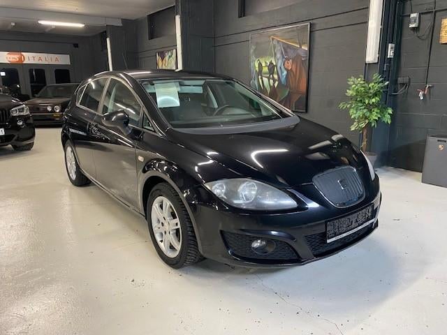 SEAT LEON **VERSION COPA** 12 MOIS DE GARANTIE, Autos, Seat, Entreprise, Entretenue par le concessionnaire, Noir, 5 portes