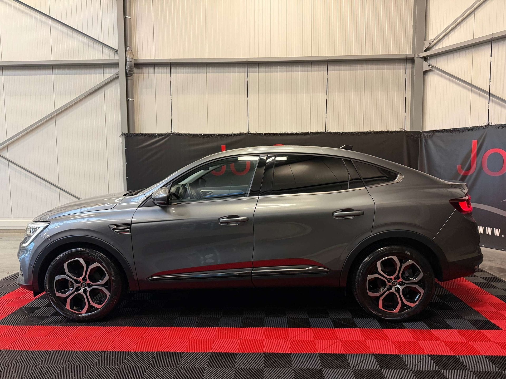 Renault Arkana 1.3/Camera/Led/Ambi/virtual/Carplay/alu 18"in, Autos, Achat, Euro 6, Noir, 5 portes