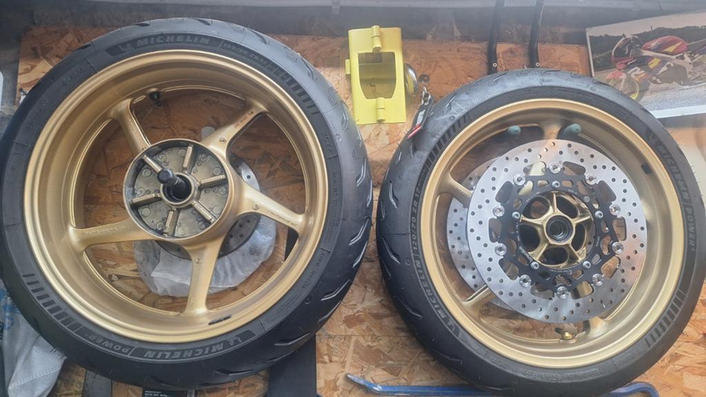 YZF-R1 velg: (2004-2014).

YZF-R6:.

FZ1/FZ6:. [1, 2,, Motoren, Ophalen of Verzenden