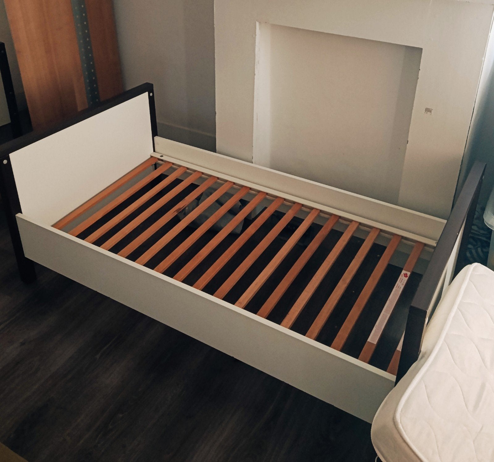 Peutersbed  met matras., Huis en Inrichting, Ophalen
