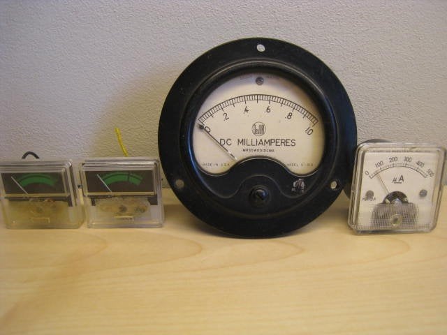 4 meters, oa 2 amperemeters, 1 vintage DeJUR DC 1.0A, S-310, Doe-het-zelf en Bouw, Meetapparatuur, Ophalen