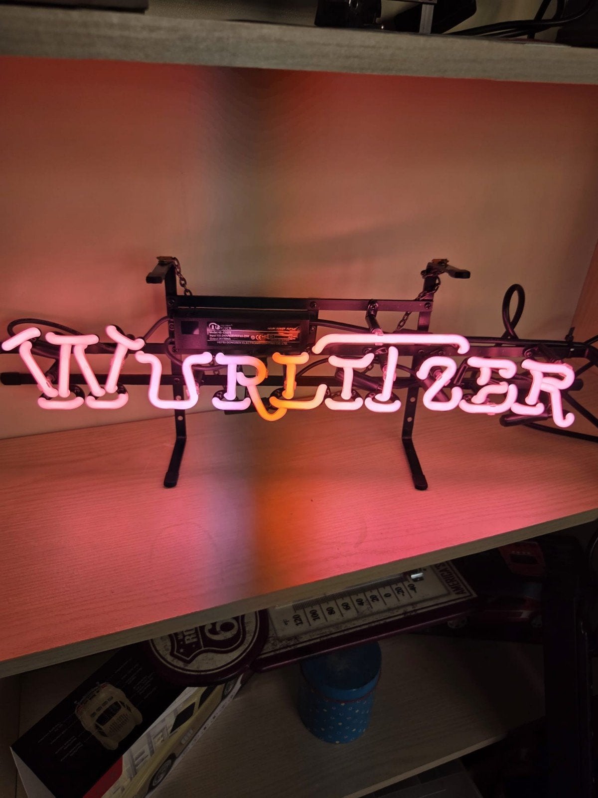 Neon verlichting Wurlitzer, Enlèvement, Wurlitzer