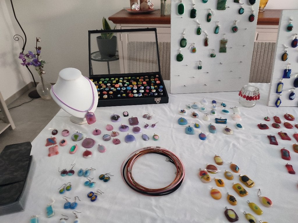 lot glasfusie juwelen, Bijoux, Sacs & Beauté, Colliers, Neuf, Autres matériaux, Avec pendentif, Enlèvement