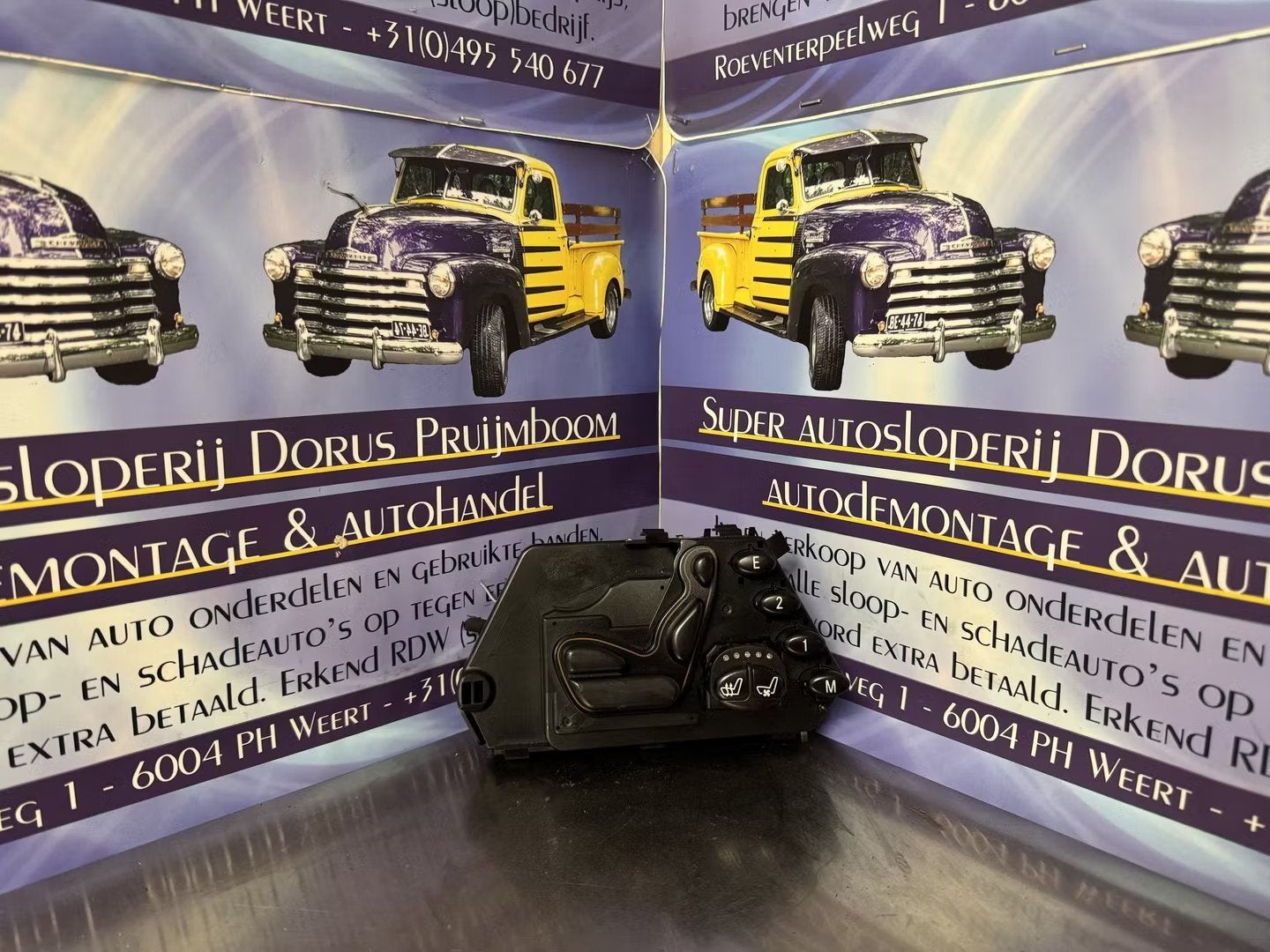 Mercedes s w220 stoel verstelling rechts, Auto-onderdelen, Gebruikt, Mercedes-Benz AG, Mercedes-Benz, Mercedesstrasse 120
70372  Stuttgart, DE