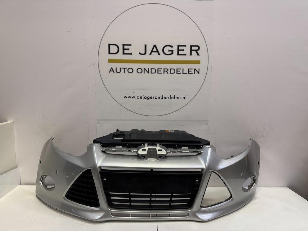 Pare-chocs avant Ford Focus MKIII MK3 BM57-11757A, Pare-chocs, Info@ford.com, Ford Motor Company, American Road 1
48126  Dearborn