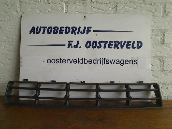 Calandre d'un Volkswagen Golf, Volkswagen, -, 3 mois de garantie, Utilisé
