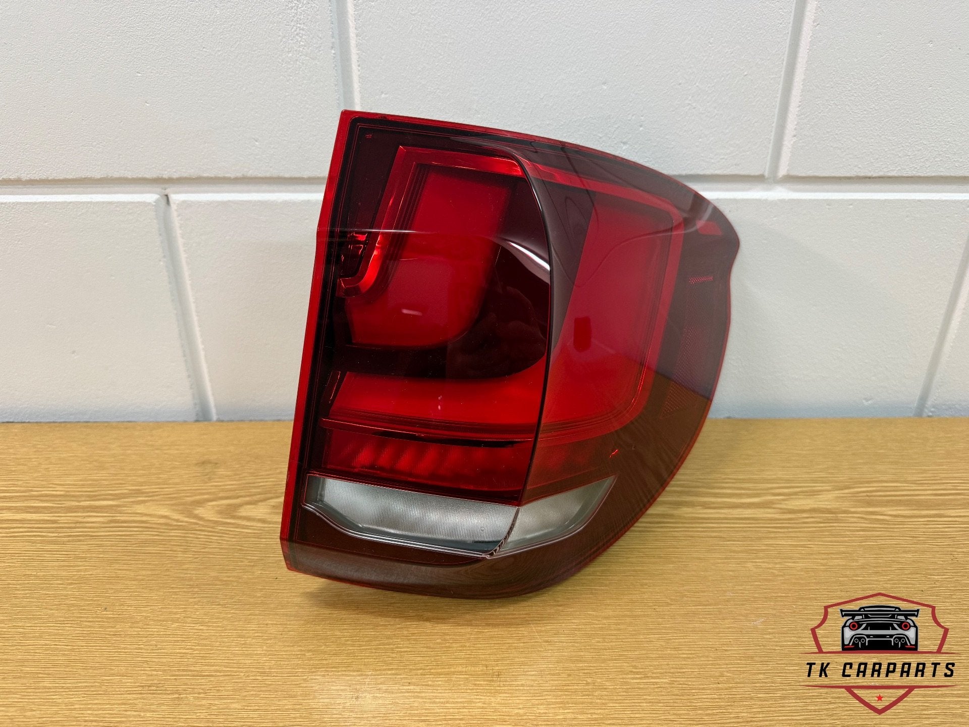 Bmw X5 F15 achtlicht rechts buiten 7470886-01, Petuelring 130
80788  Munich, DE, Info@bmw.de, Nieuw, BMW