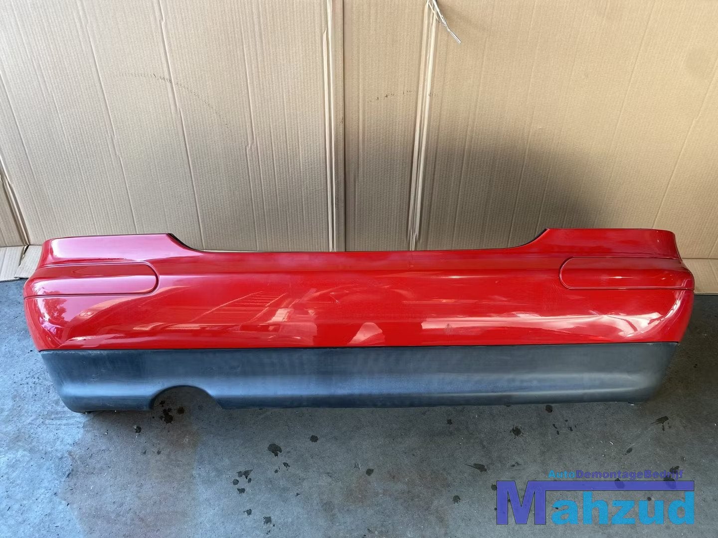 Mercedes SLK R170 Rood 586 achterbumper 1996-2004, Gebruikt, Mercedes-Benz AG, Mercedes-Benz, Mercedesstrasse 120
70372  Stuttgart, DE