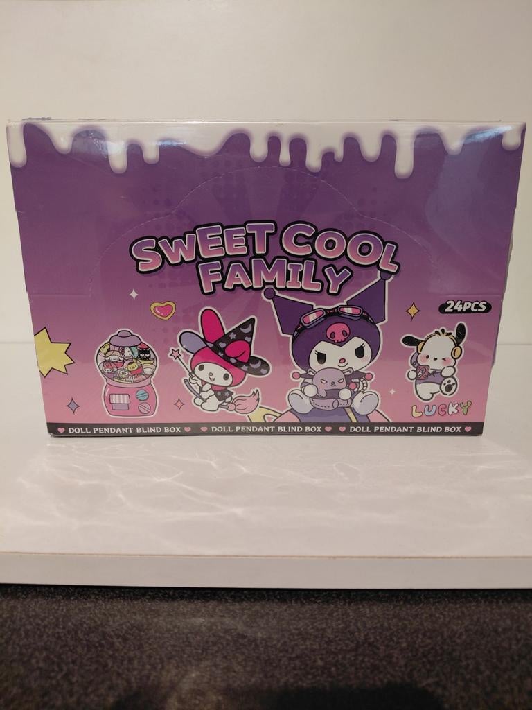 Hallo Kitty kuromi poppetjes, Ophalen