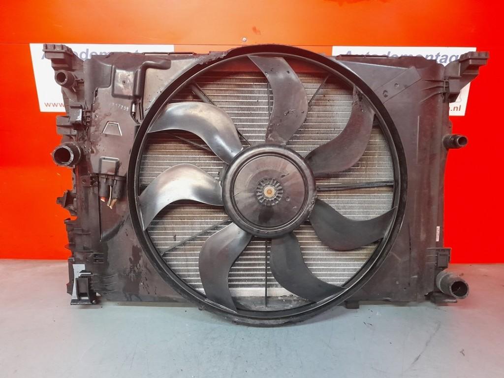 RADIATEUR COMPLEET Mercedes-Benz A (W176) (01-2012/05-2018), Gebruikt, Mercedes-Benz