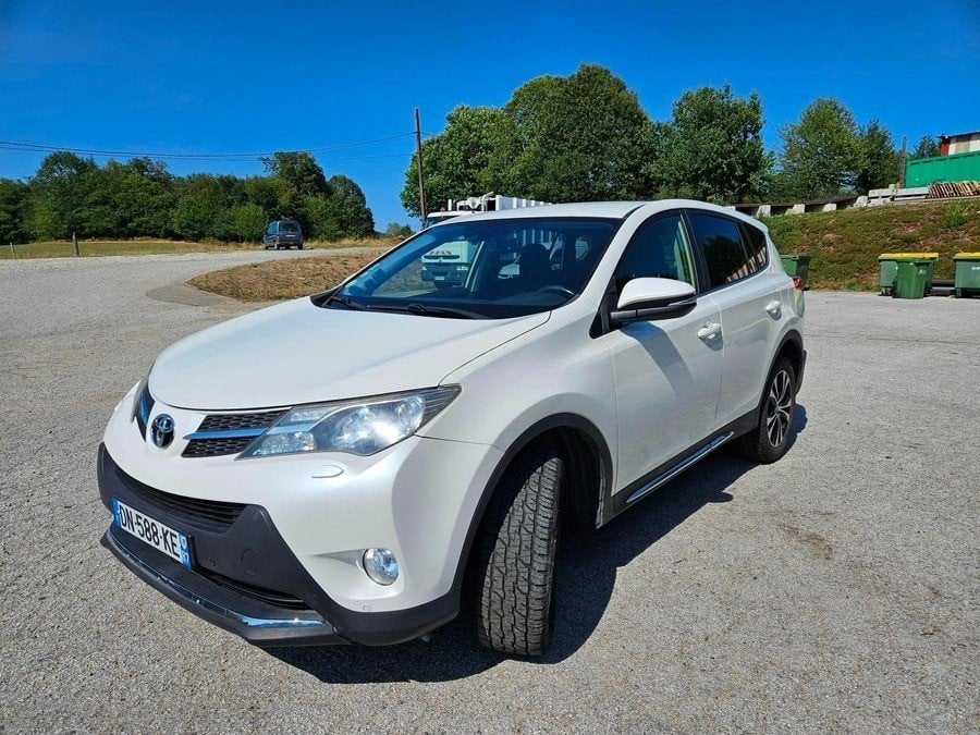 Toyota RAV4 2.2 D-4D 4x4 Dynamic, Autos, Euro 5, Achat, 2220 kg, Autres carburants