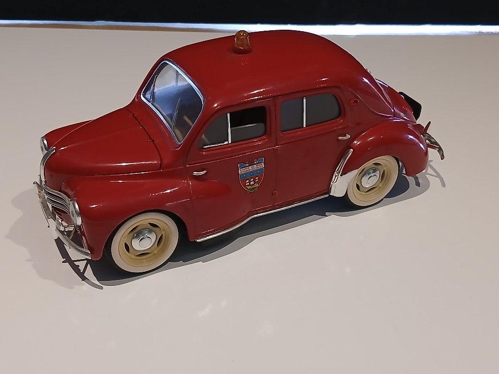 Solido: Renault 4CV Brandweerman om 1:17, Hobby en Vrije tijd, Modelauto's | 1:18, Ophalen of Verzenden, Zo goed als nieuw, Auto