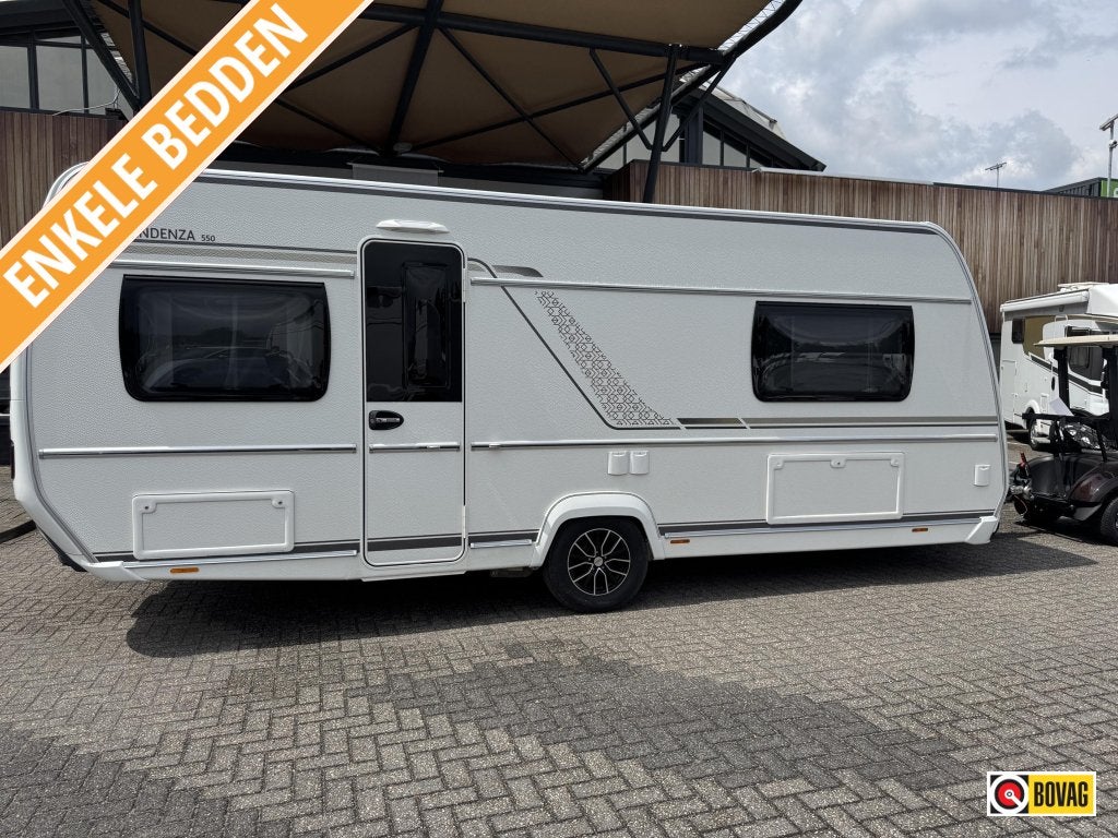 Fendt Tendenza 550 SG 2025 MOVER + TENT!, Caravans en Kamperen, Schokbreker, 2 aparte bedden, Rondzit, 1250 - 1500 kg