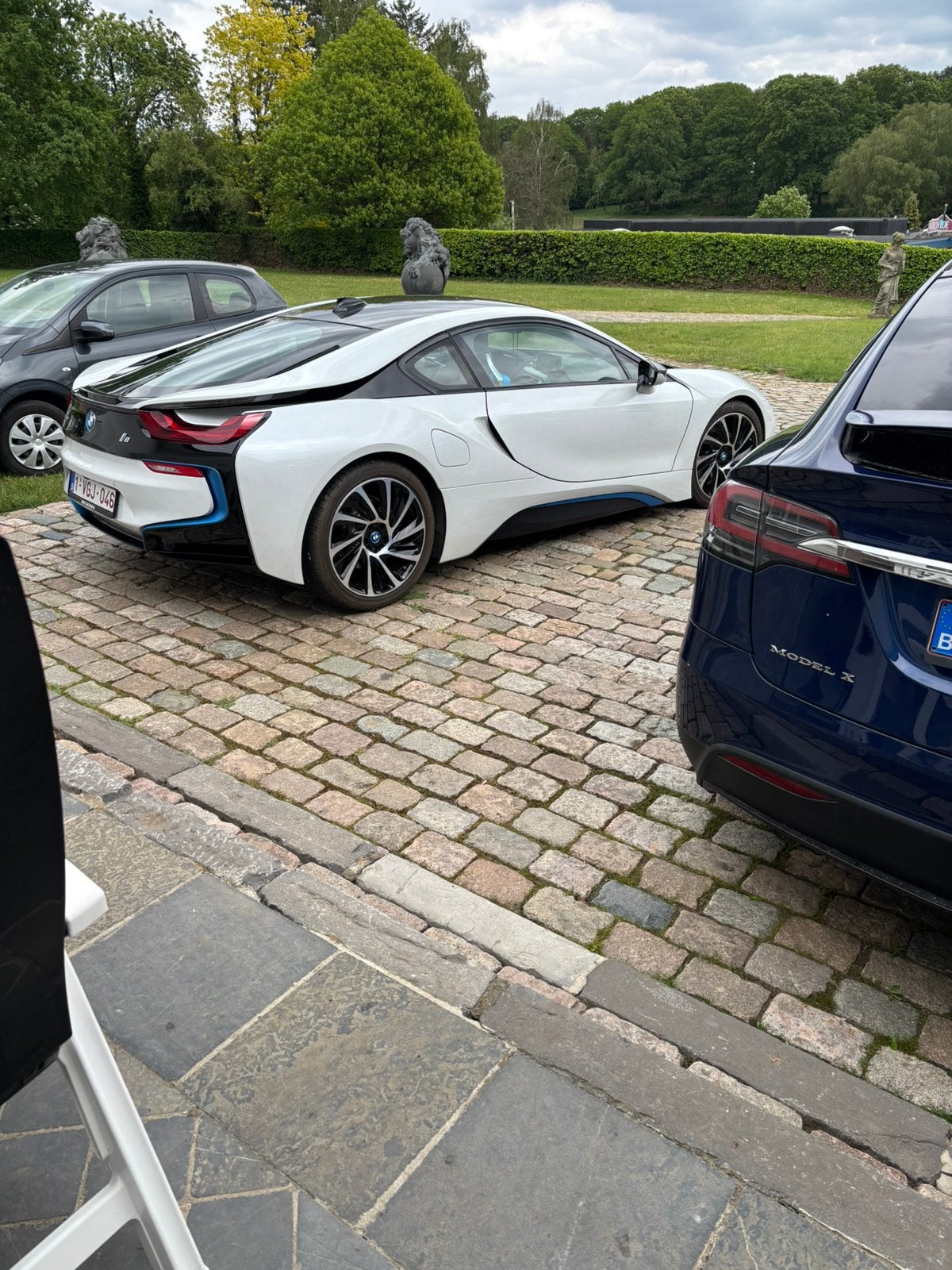 BMW I 8 kristal wit met blauwe afwerking, Auto's, Automaat, 4 zetels, Wit, Adaptive Cruise Control