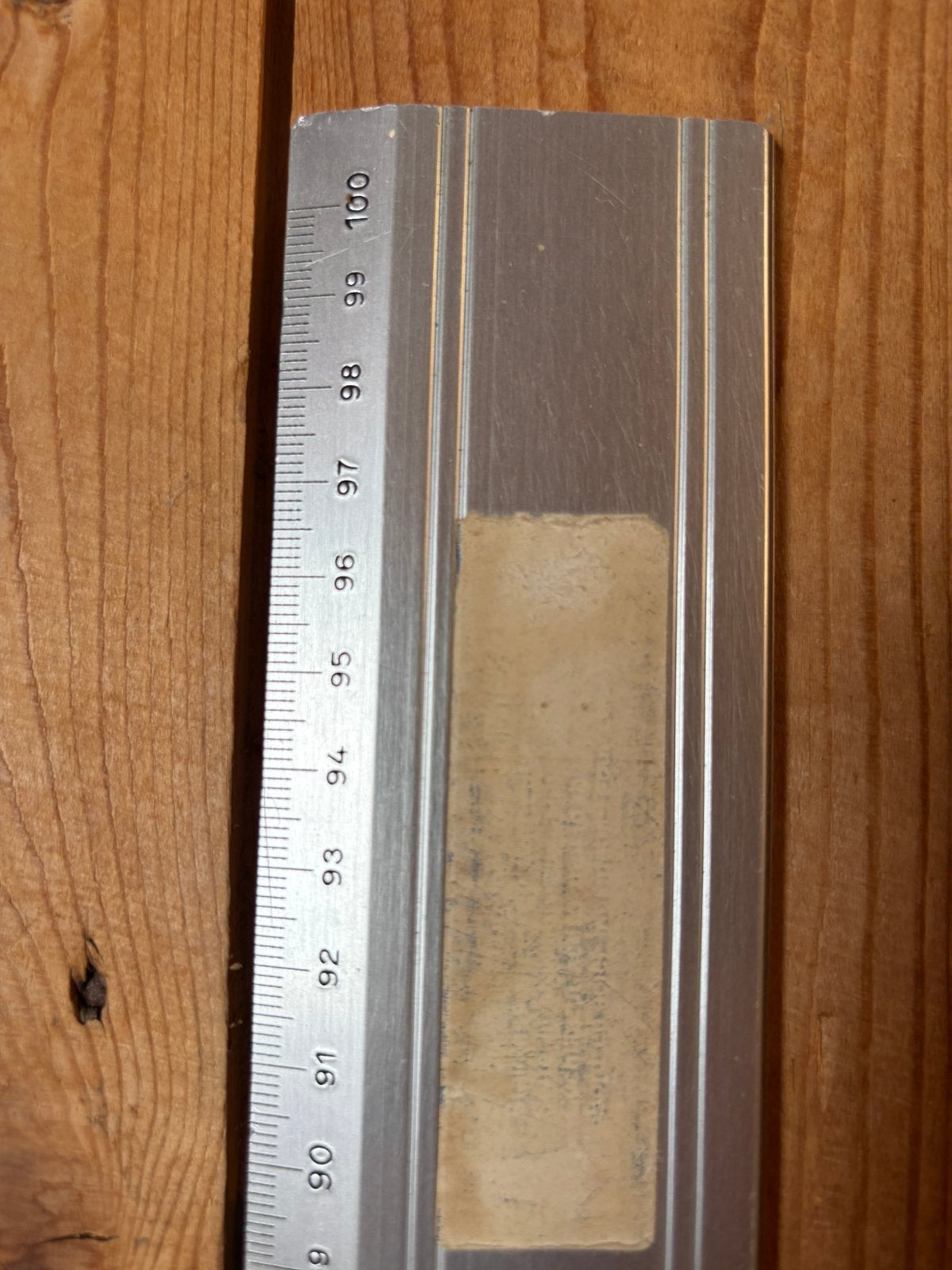 Une latte de 100 cm en métal, Bricolage & Construction, Enlèvement, Comme neuf