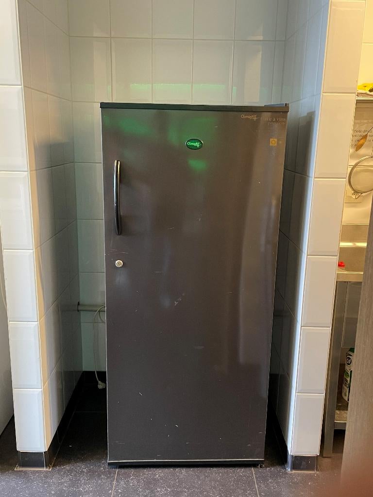 Wijnkast Climadiff 3 temperatuurzones, Ophalen, Gebruikt, 25 flessen of meer, Metaal