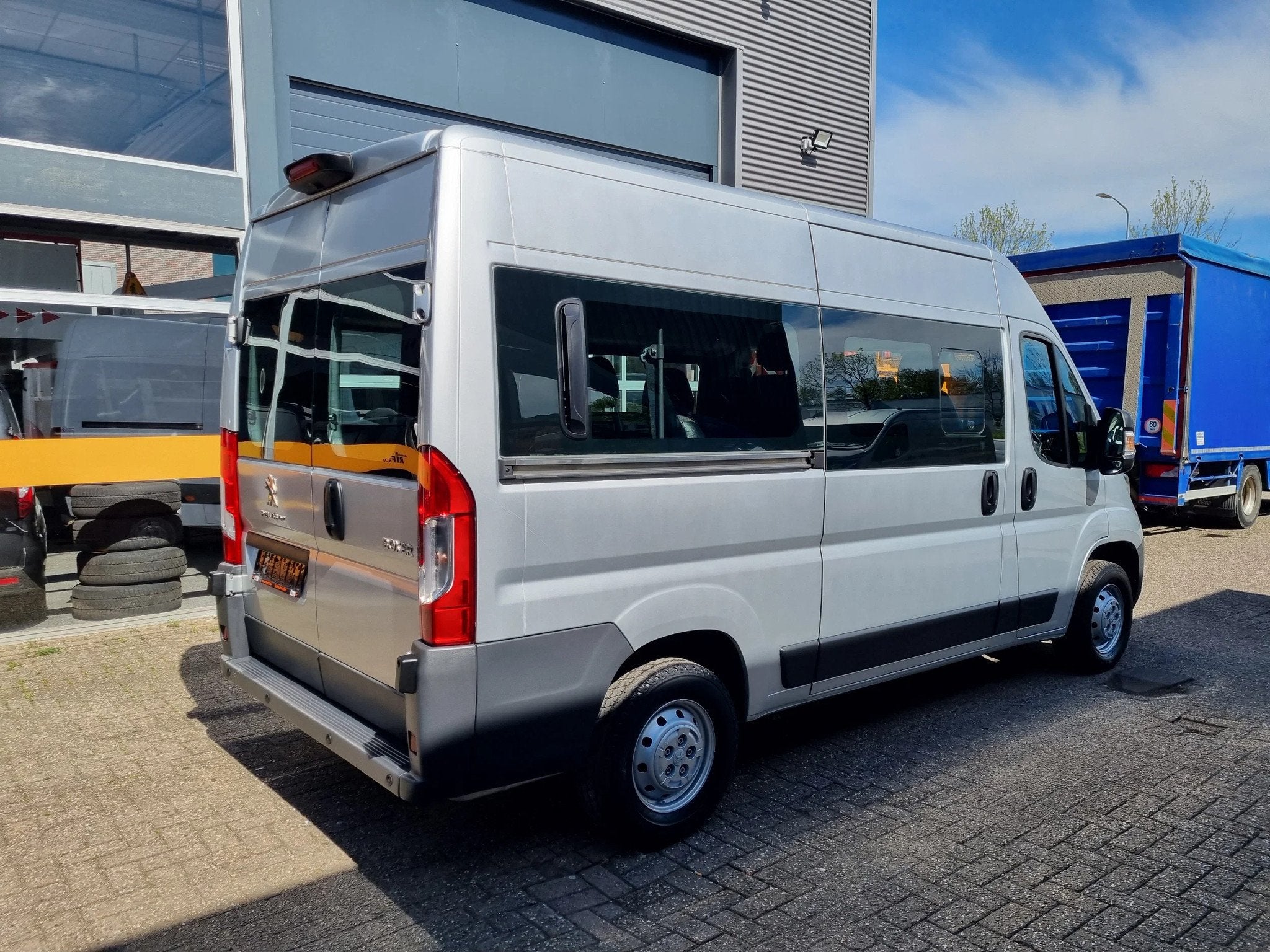 Peugeot Boxer 2.0 HDI L2H2 9 Persoons Euro 6 (bj 2015), Voorwielaandrijving, Gebruikt, Euro 6, 4 cilinders