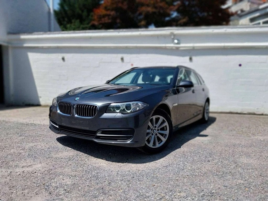 BMW 5 Serie 520 Touring 520 dA * CAPTEUR AV ET ARR * BLTHT *, Auto's, Automaat, 118 g/km, 4 cilinders, Bedrijf