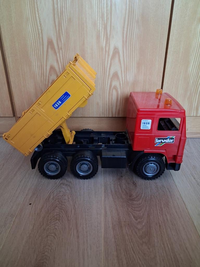 Bruder vrachtwagen, Ophalen, Gebruikt