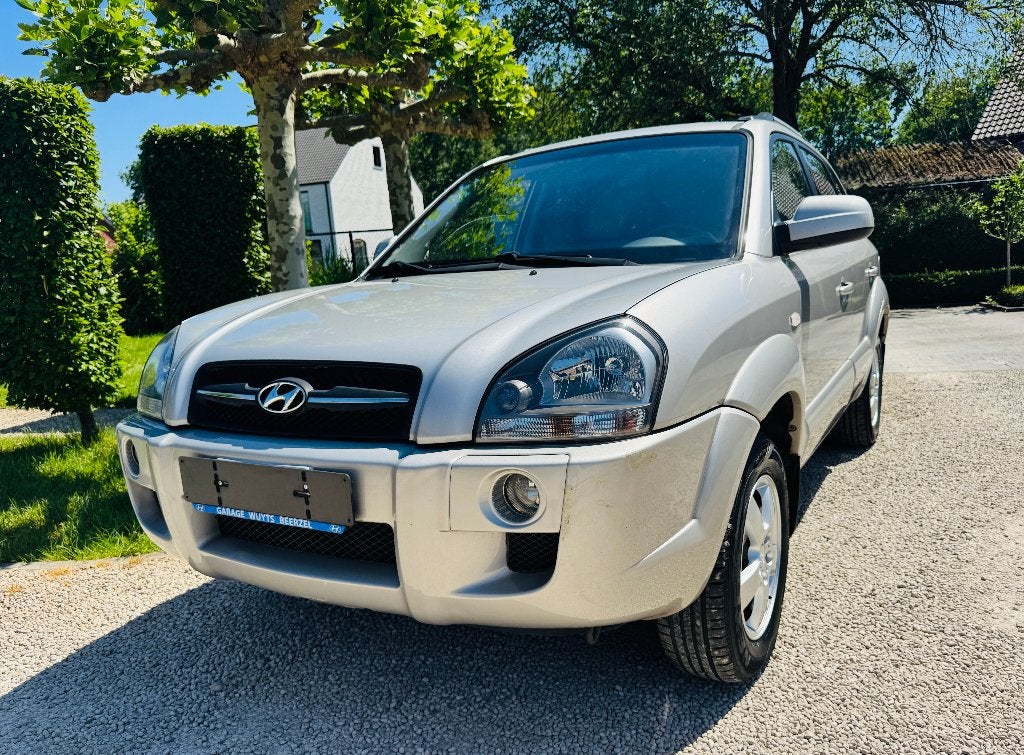 HYUNDAI TUCSON 2.0CRDI AUTOMATIQUE À SEULEMENT 42 000 KM, Autos, Argent ou Gris, Achat, Entreprise, Carnet d'entretien