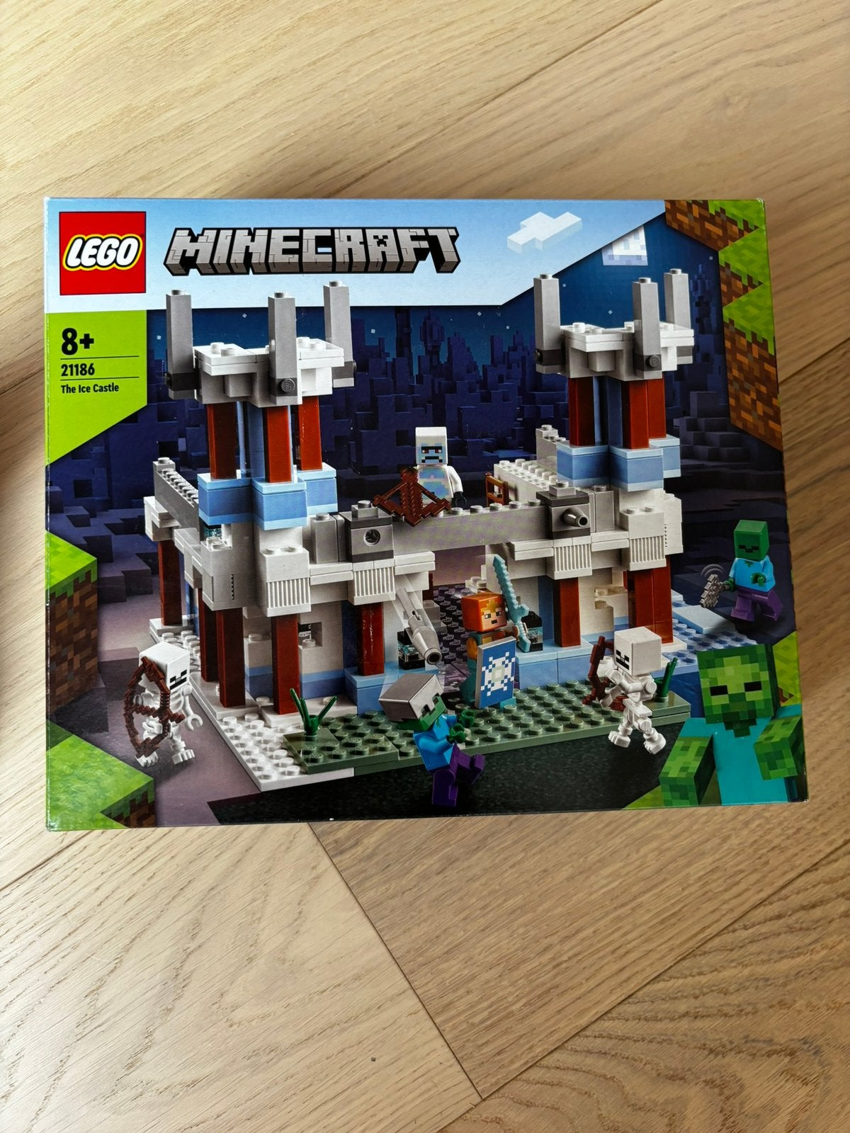 Lego Minecraft set 21186 The Ice Castle, Ophalen, Gebruikt, Lego, Compleet