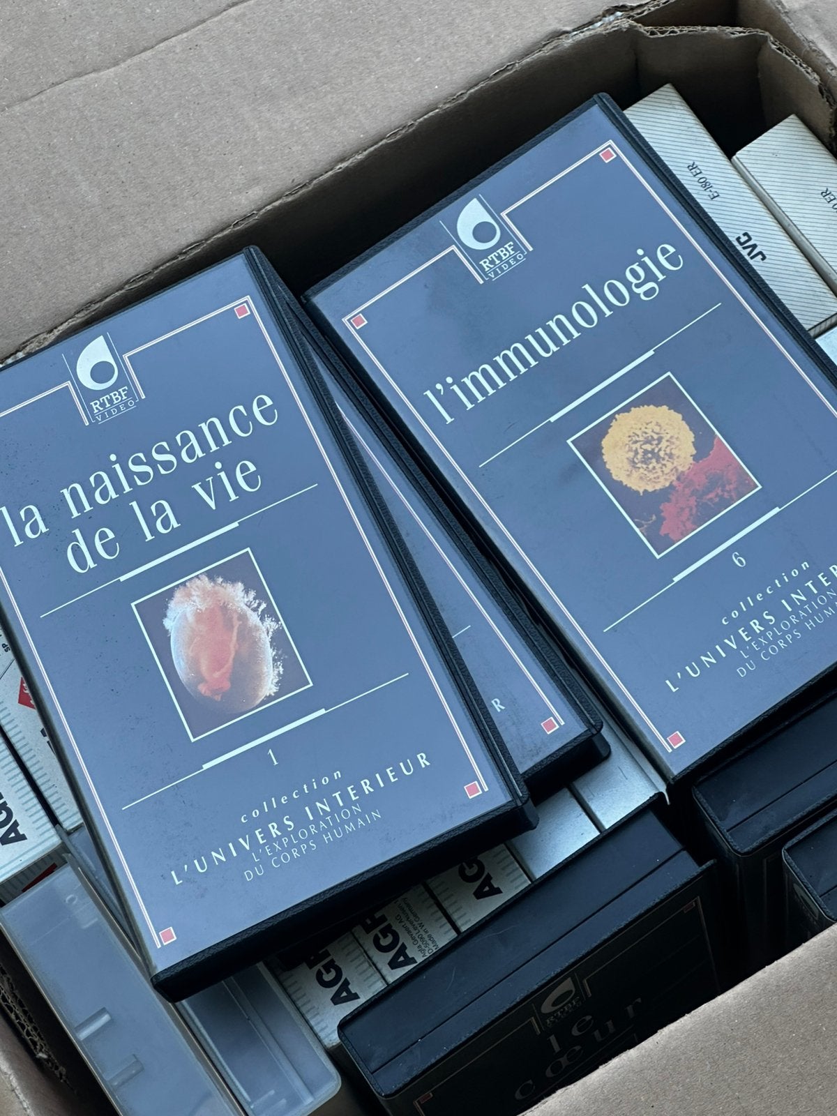 Lot de k7 videos medicales a donner, Ophalen, Zo goed als nieuw