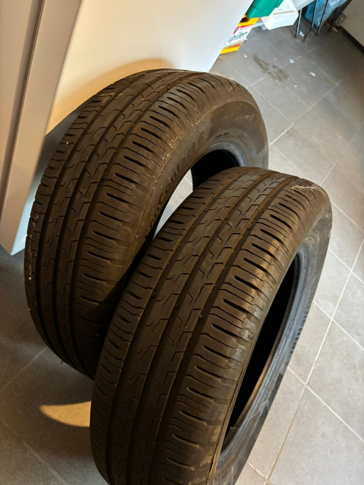 À vendre 2 pneus été continental 185 65 r 15 H, Autos : Pièces & Accessoires, Neuf, 15 pouces, Pneus été, 185 mm