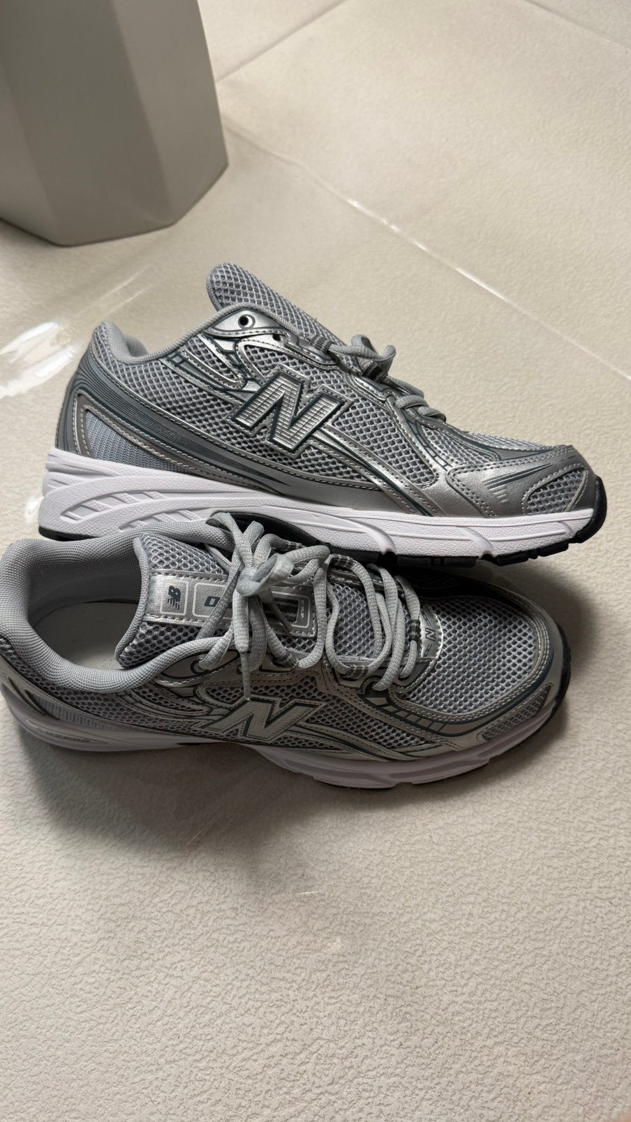 New balans, Ophalen, Nieuw
