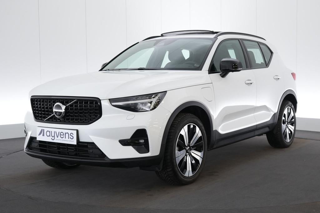 (2DTN550) VOLVO XC40, Auto's, Volvo, https://public.car-pass.be/vhr/18aea67d-c413-418e-abc4-07c828ab07cd, Gebruikt, Euro 6, Zwart