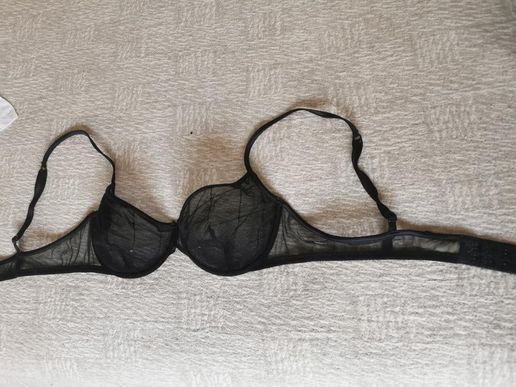 Superbe soutien-gorge noir translucide signé Malizia, Enlèvement ou Envoi, Soutien-gorge