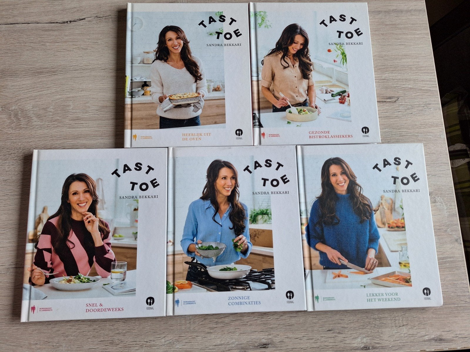 Set kookboeken Sandra Bekkari, Boeken, Ophalen of Verzenden, Zo goed als nieuw