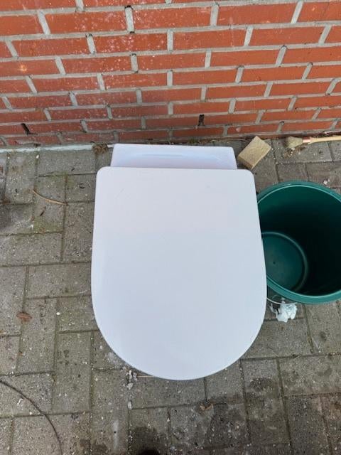 hang wc, Ophalen, Zo goed als nieuw, Steen, Toilet
