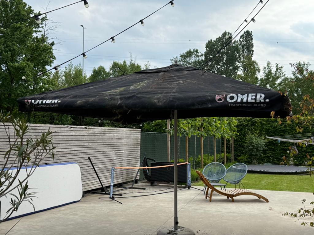 2x Omer parasol met schade, Tuin en Terras, Ophalen, Zo goed als nieuw