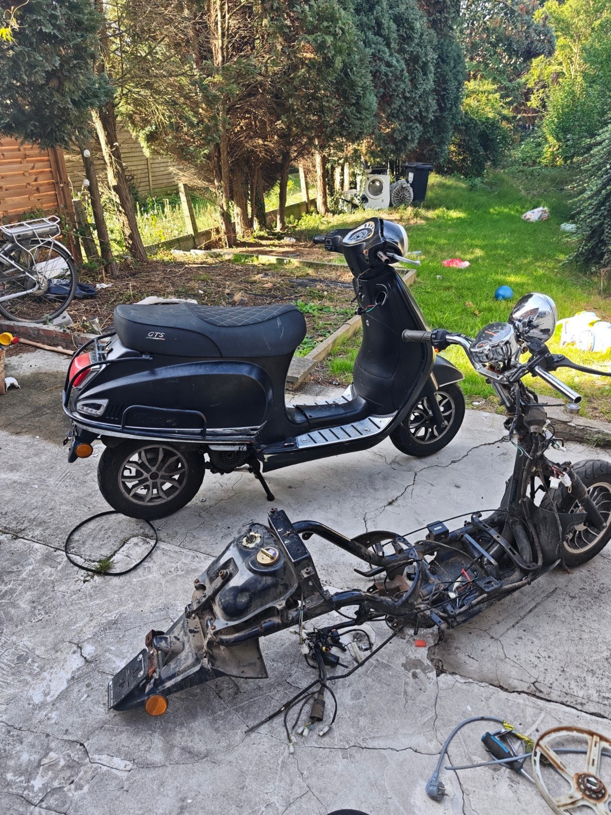 GTS Toscana En GTS Piemento, Fietsen en Brommers, Brommeronderdelen | Scooters, Ophalen of Verzenden