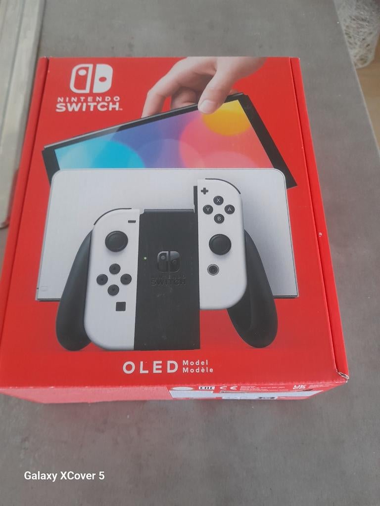 Nintendo switch oled ,kindje geen interesse, Games en Spelcomputers, Ophalen of Verzenden, Switch OLED
