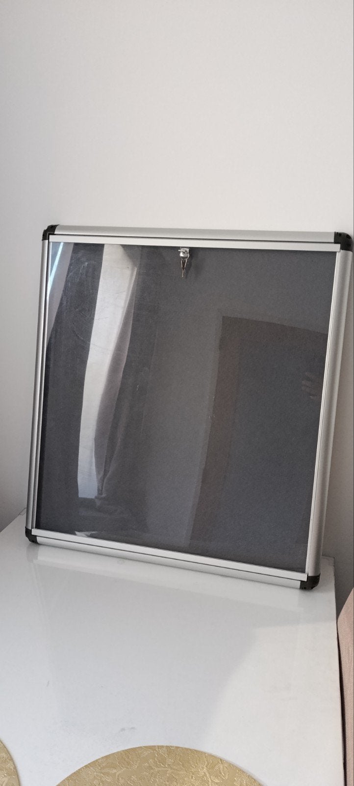 display in goede staat, Ophalen, Zo goed als nieuw
