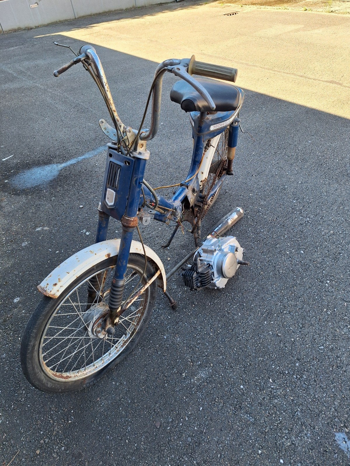 Honda Amigo met papieren, Motos, Enlèvement, Révisé