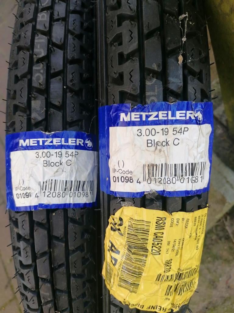 Metzeler block C 3.00 - 19, Motoren, Ophalen